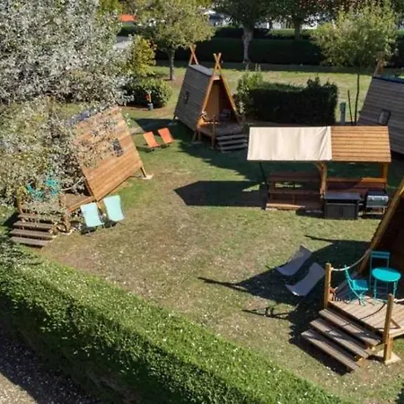 Camping 4 étoiles - Piscine - Cbgcb0b *